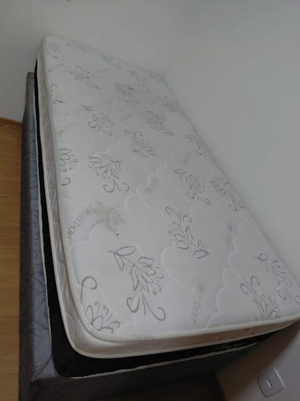 Cama baú box solteiro com colchão 