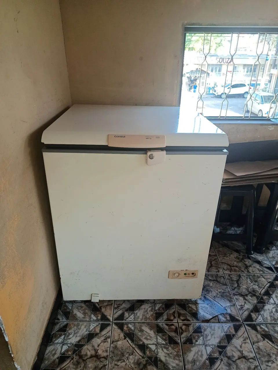 Vendo Prosdócimo (frizer) 500 reais, gelando perfeitamente. - Foto 3