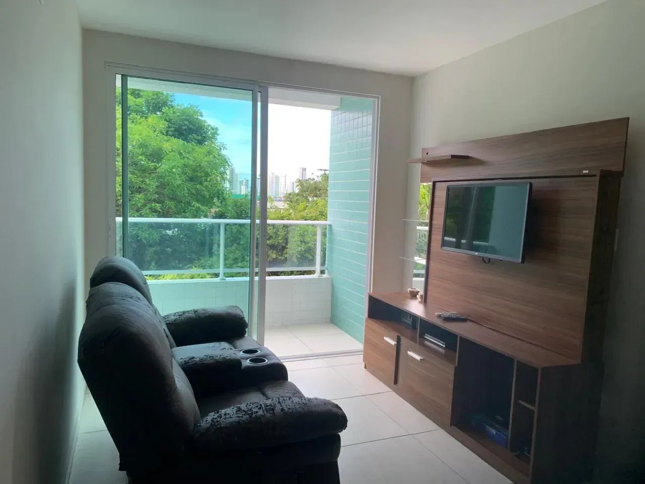 VENDE APARTAMENTO COM 02 QUARTOS BAIRRO CASTELO BRANCO