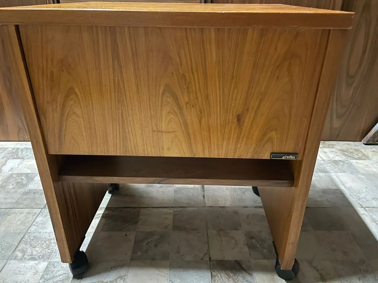 Mesa lateral ou de apoio vintage Giroflex - Foto 2