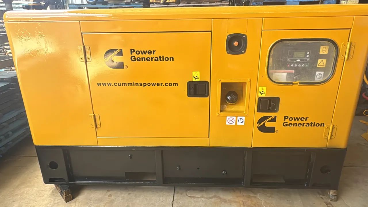 Gerador 50 kVA  Cummins trifásico 220 - Foto 5
