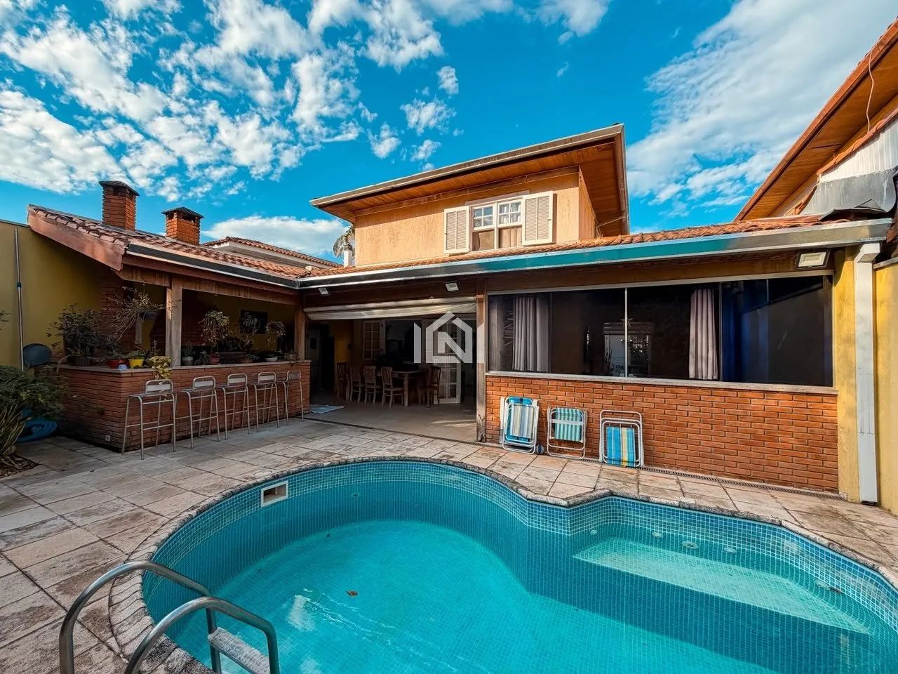 Casa à venda no condomínio Carmel