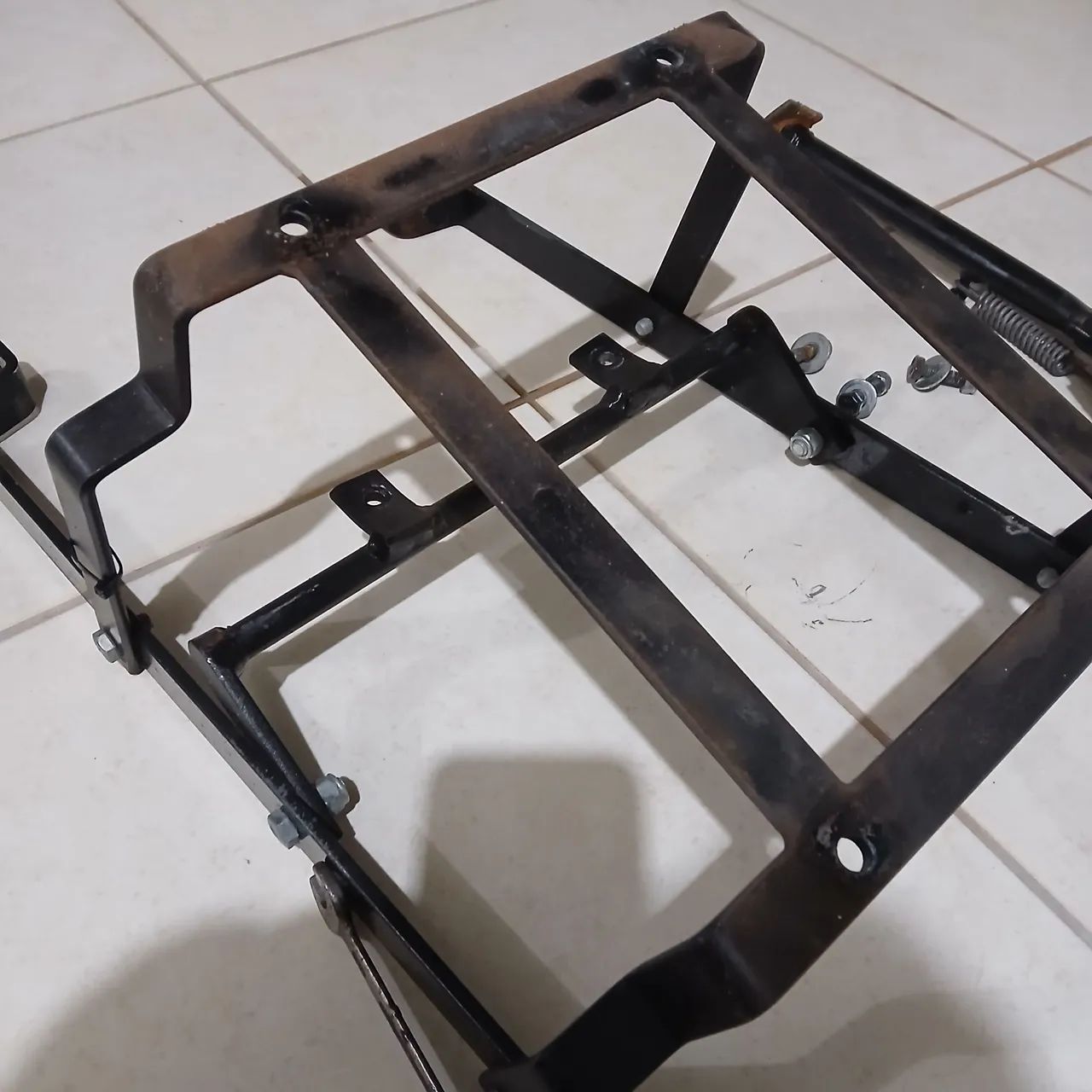 Suporte para baú cbx strada 