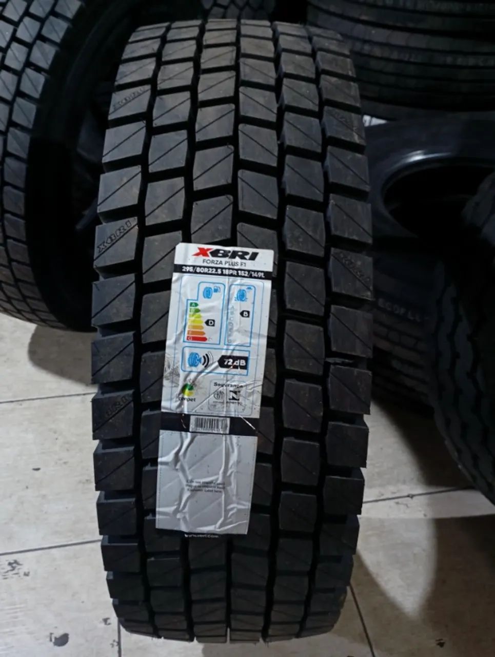 Pneu 295/80/22.5 XBRI Forza Plus 26,4 de Largura Borrachudo
