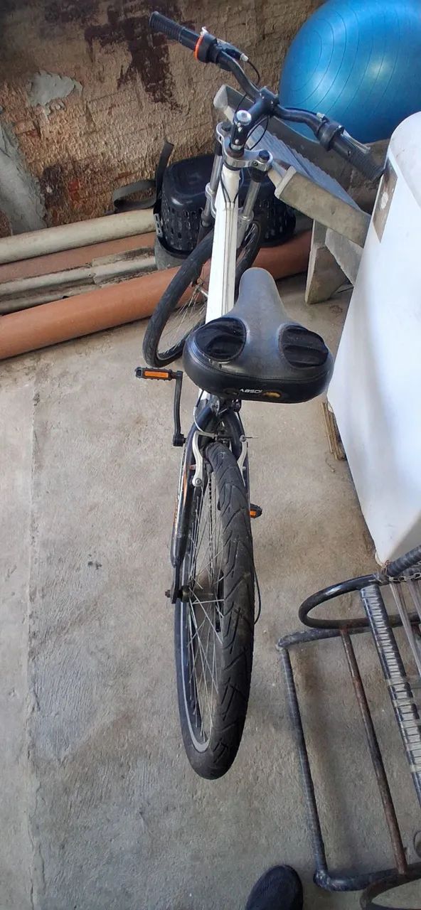 Bicicleta aro 26 em bom estado  - Foto 2