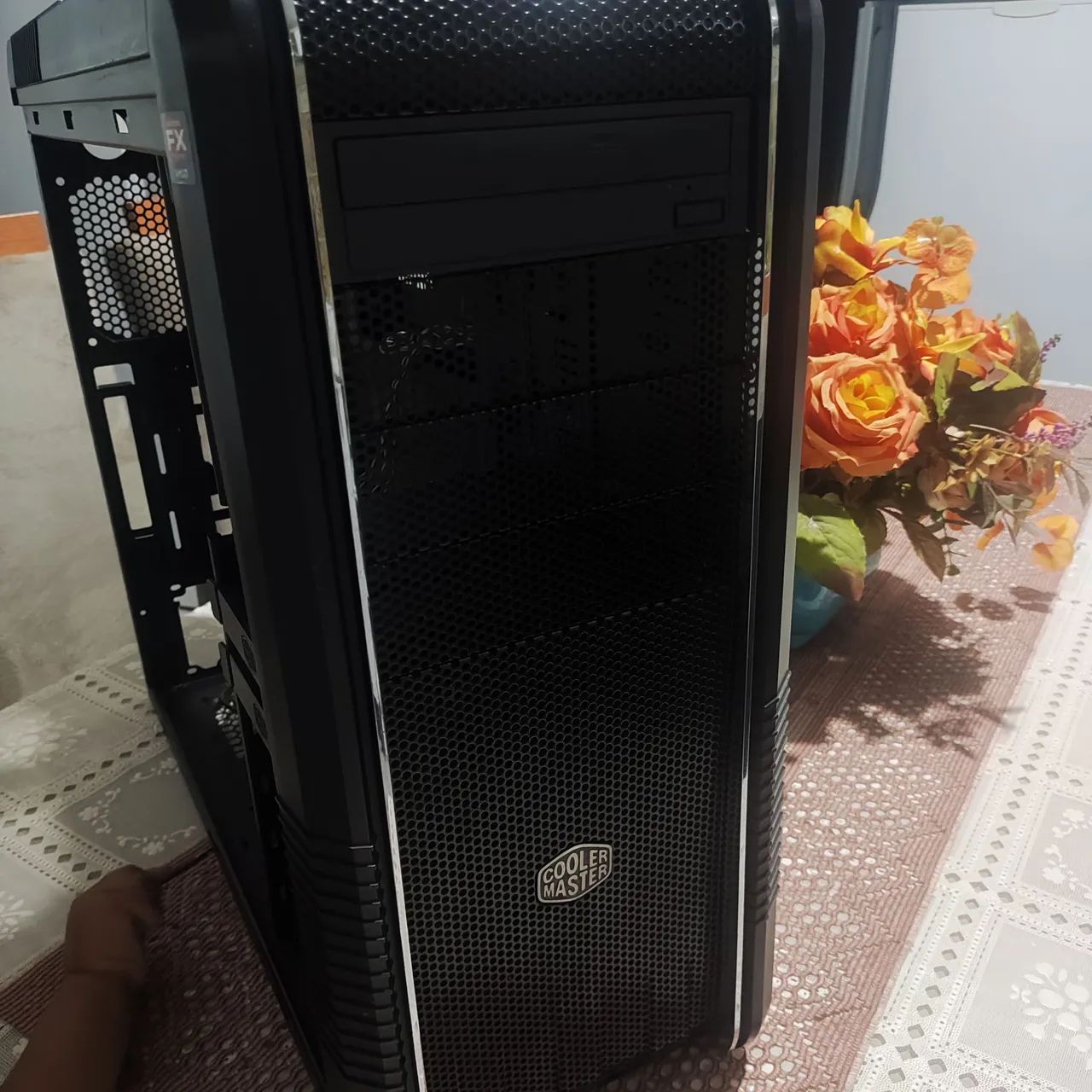 Gabinete cooler master  - Foto 2