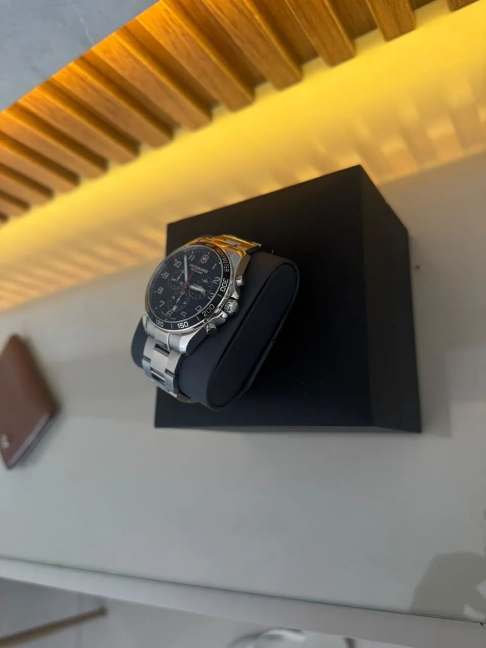 VICTORINOX 