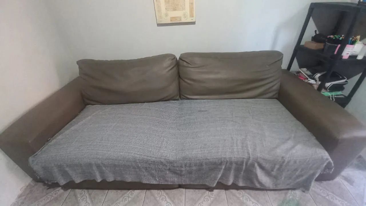 Sofá cama  cinza  Espaçoso - Foto 2