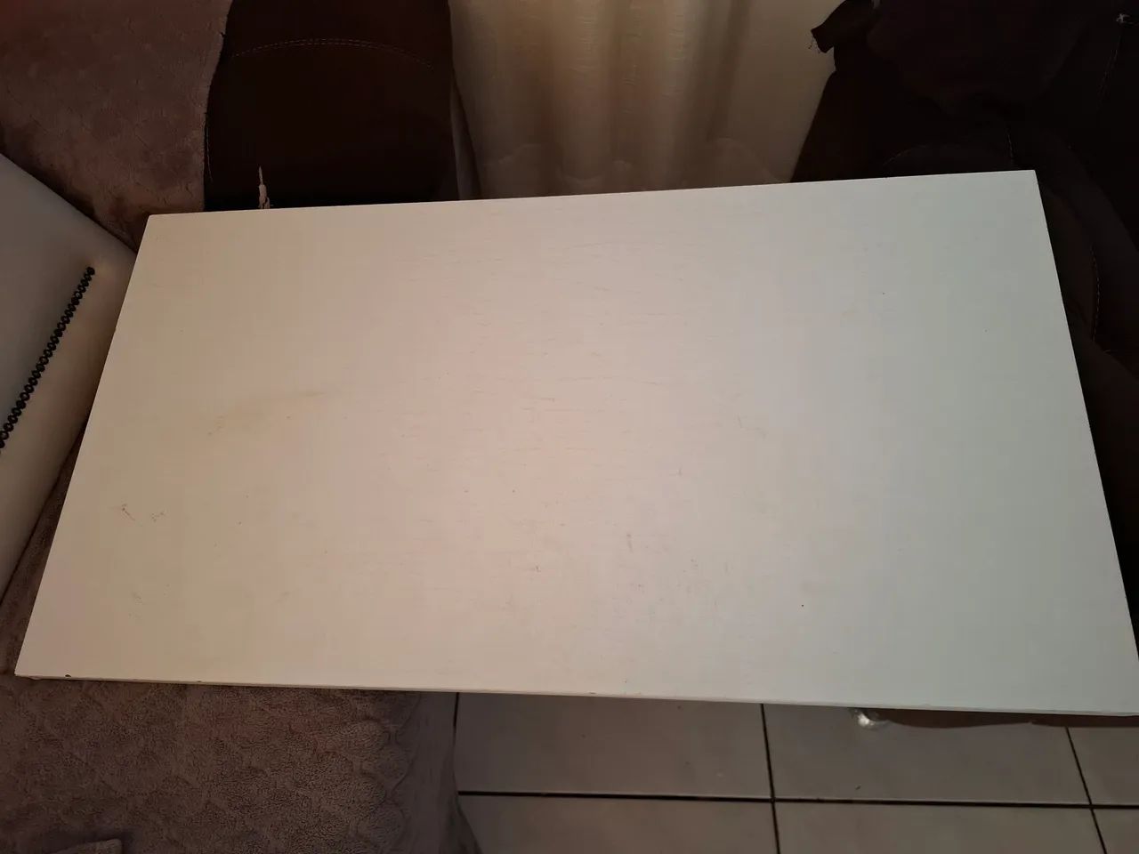 Vendo mesinha de computador aérea.