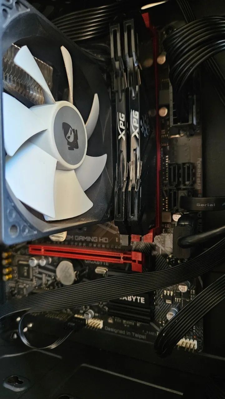 PC gamer! Inclui processador Intel Core i3, memórias RAM ADATA XPG e placa mãe Gigabyte. I - Foto 2