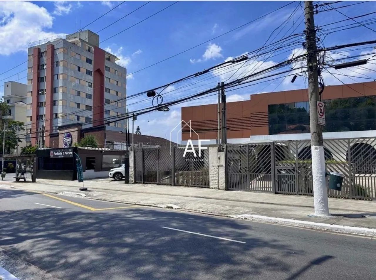 Galpão para Venda e Locação no Ipiranga - 1.313 m²