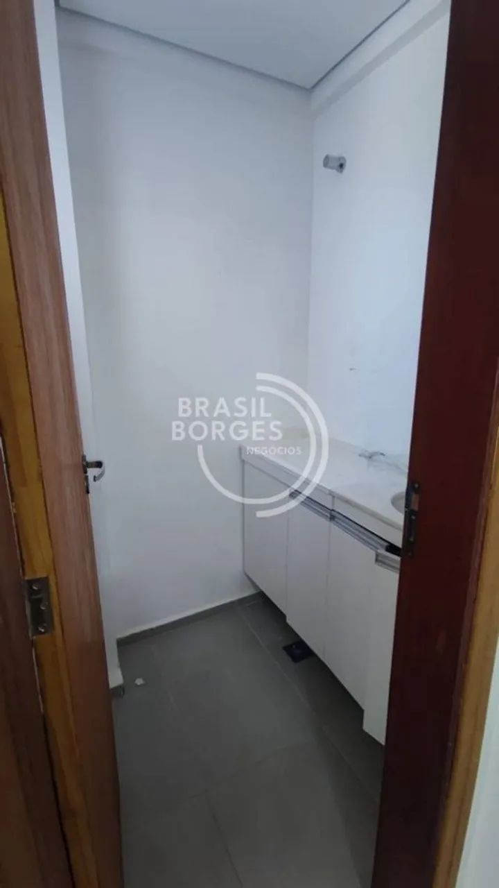 Sala Comercial 42m² no Edifício Dubai com Vaga, Copa e Banheiro - Foto 5