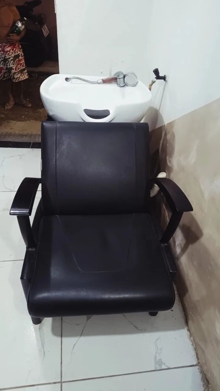 Vende-se Maca, lavatório e Espelho camarim - Foto 4