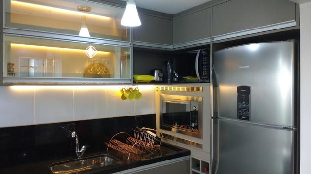 Excelente Apto, ültimo andar, peças amplas, ótimo p/ adequação dos móveis, semi-mobiliado - Foto 3
