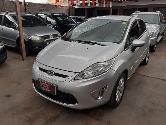 Ford/ New Fiesta Hatch HA SE completo - Muito Conservado
