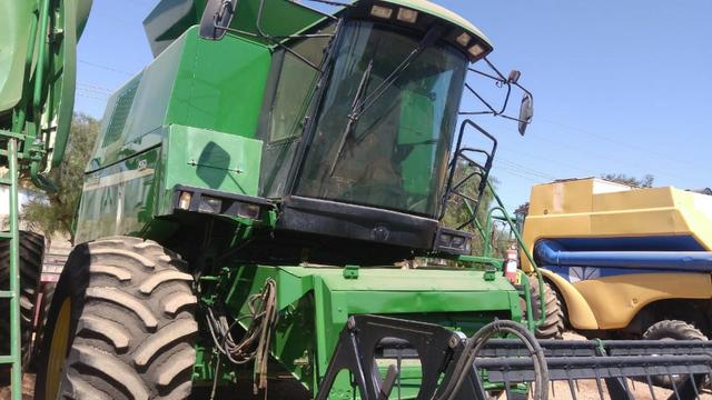 Colheitadeira de Grãos John Deere 1550 - Foto 2