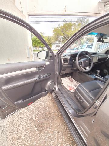 Hilux srx diesel 4x4 top km 38.000 R$144.900.00 - Foto 5