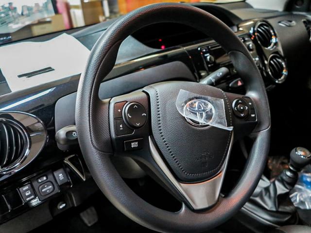TOYOTA ETIOS SEDAN X PLUS 15 MT 19/20 - Foto 7