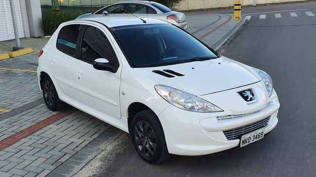 Peugeot 207 XR 1.4 2012 - Foto 2