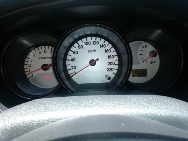 Nissin Livina Super inteira!!! BAIXOU O PRECO!!! - Foto 3