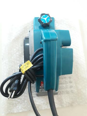 Plaina Elétrica Manual Profissional 1900 B 580W Makita (127v)