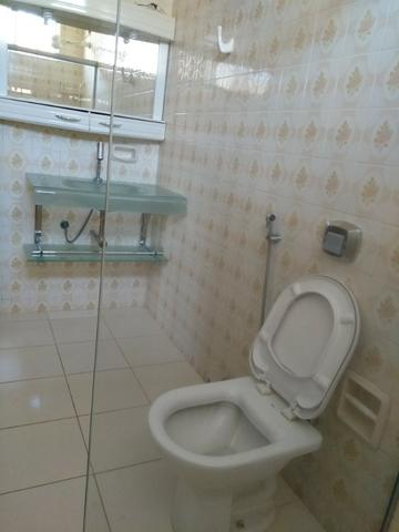 Sobrado com quatro Salas, Ar condicionados, persiana em todas dependência em alumínio, - Foto 5