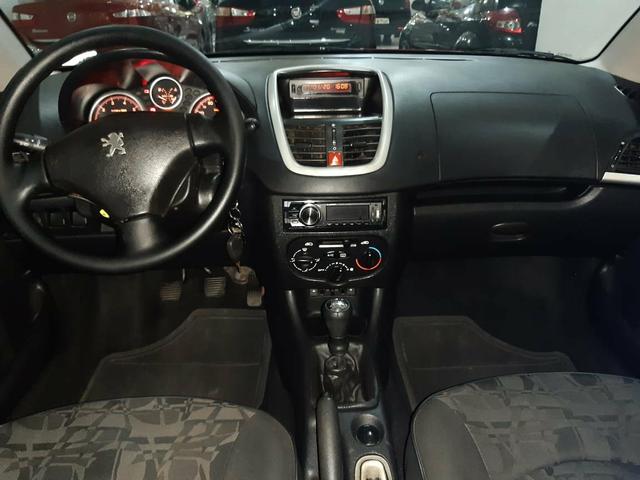 Peugeot / 207 XR Hatch 1.4 - 2010 - Foto 6
