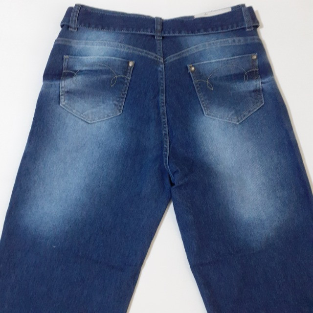 calça jeans feminina pantacourt