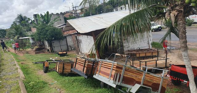 Fábrica de reboques compra, vende e troca