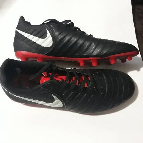 Chuteira Nike Tiempo Legend 7