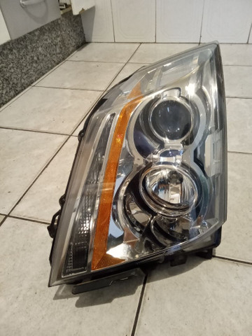 Farol esquerdo Cadillac Cts  - Foto 2