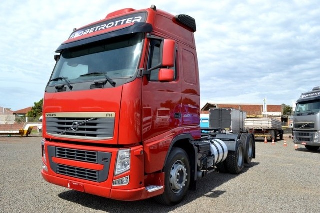 VOLVO FH 440.