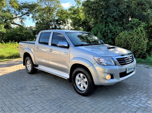 TOYOTA HILUX SRV 3.0D4-D 4X4