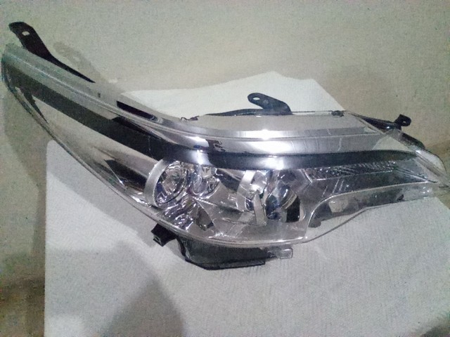Farol SW4 16/19 S/ xenon LD - Foto 4