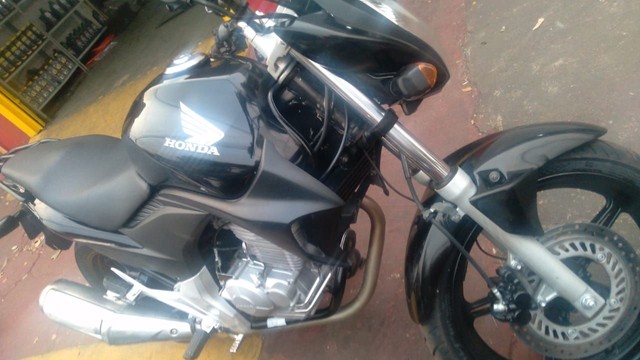 CB 300