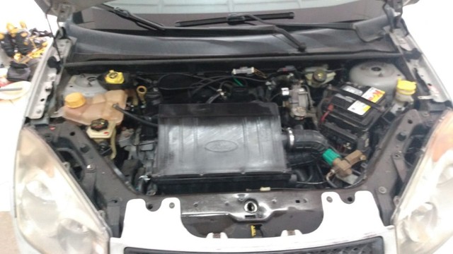 FORD FIESTA SEDAN 08 1.6 8V