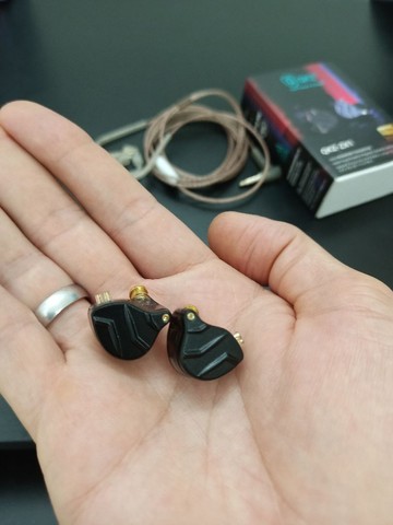 Fone de ouvido In-ear QKZ ZX1 (Novo) 