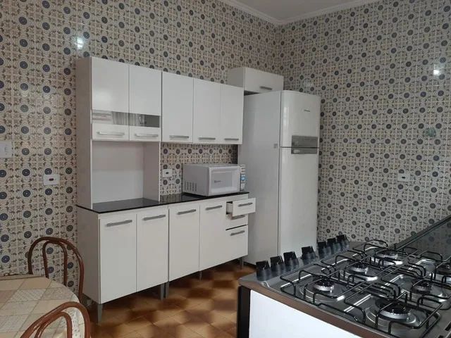 Casa em Guarujá, 04 dormitórios, localizada a uma quadra da praia - Foto 5