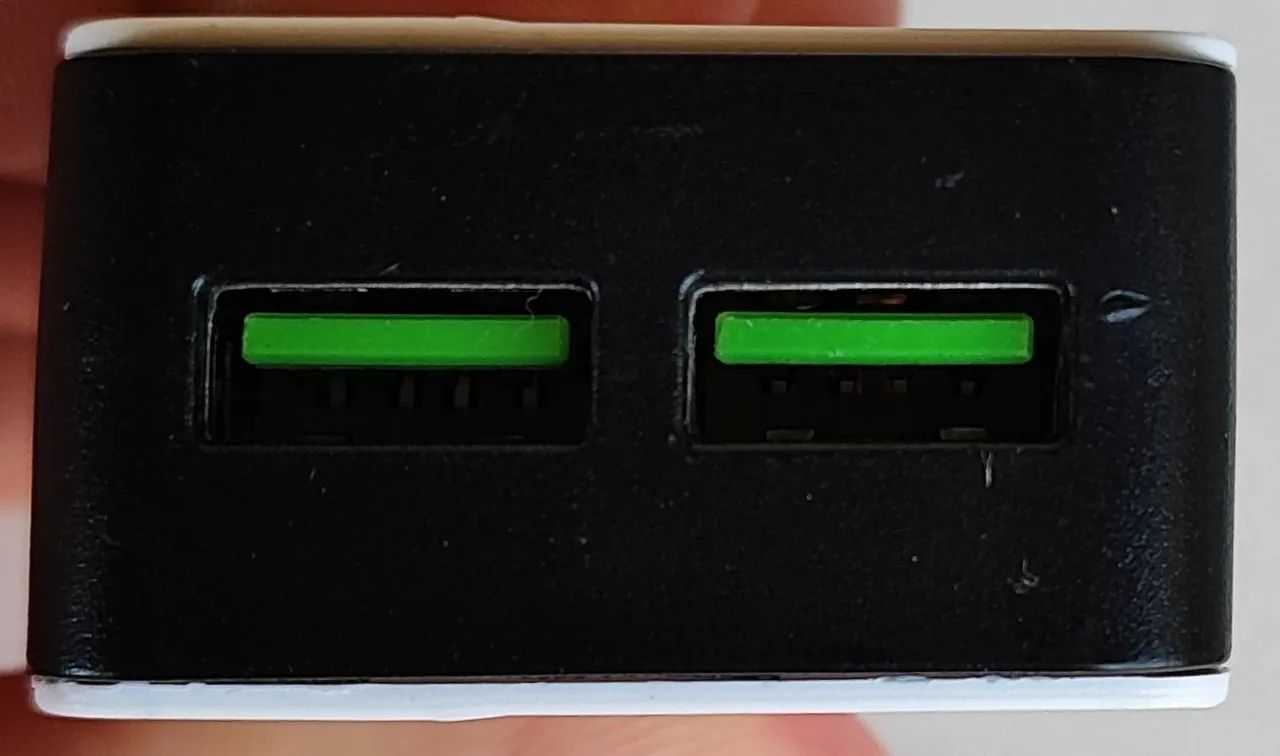 Carregador Duplo de Parede para Celular