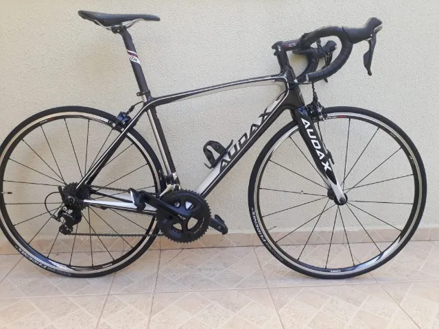 Bicicleta Speed Audax 22v quadro em carbono - c/ Shimano 105