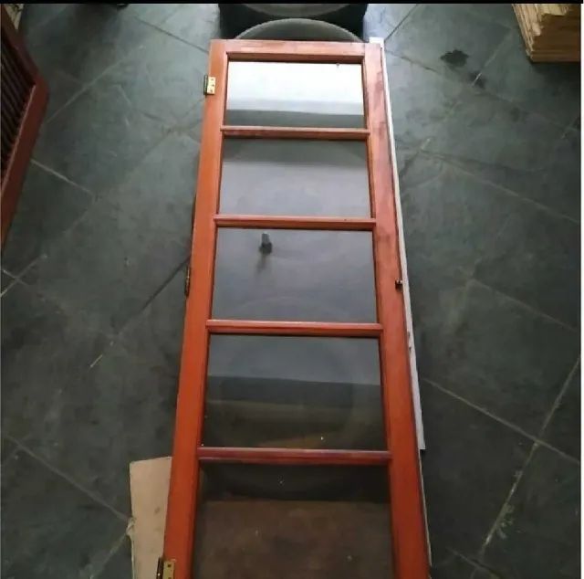 Porta De Madeira Maciça Usada - Foto 2