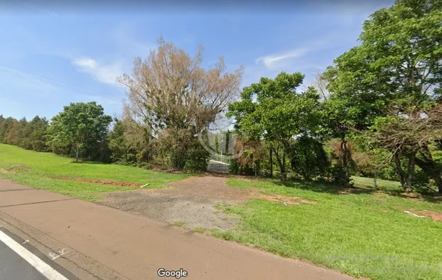 Sítio com 3 Alqueires e ¼, aproximadamente 1 alqueire de APP, Banhado por dois rios, sendo
