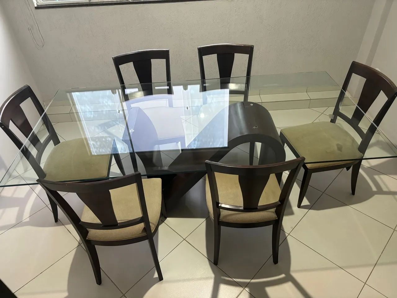 Mesa de Jantar com tampo de Vidro + 6 Cadeiras - Foto 5