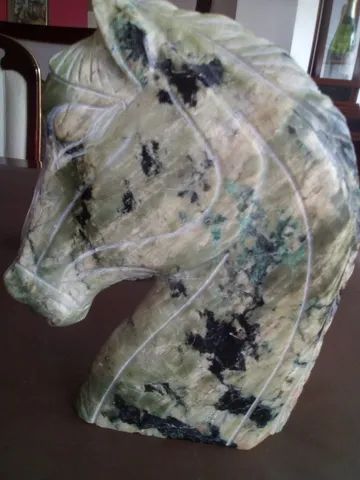Escultura Cabeça de Cavalo em Esmeralda e xisto - Foto 4