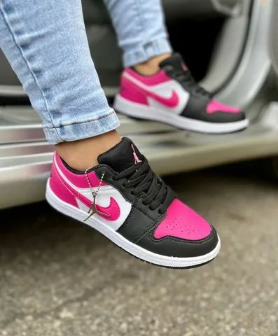 Tênis Nike Dunk Rosa