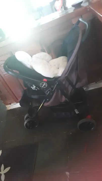 Carrinho de bebê usado - Foto 4