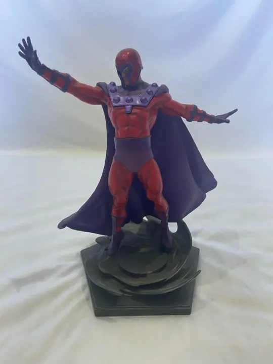 Iron Studios Magneto 1/10 Art Scale Statue Exclusive