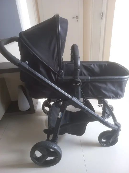 Carrinho de bebê Moisés 