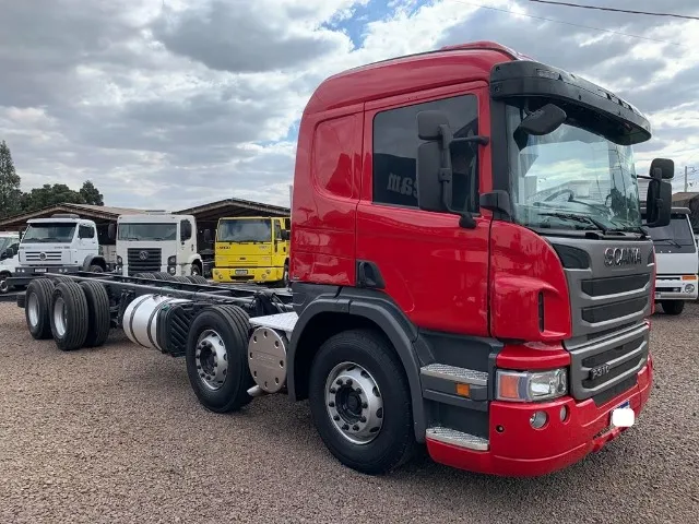 Scania P310 8x2 13/13 R$ 350.000,00 av