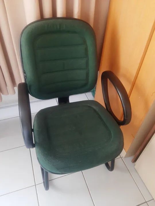 Cadeira de escritório ou consultório  - Foto 3